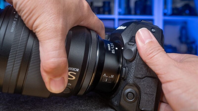 Attaching a lens to the Nikon Z9